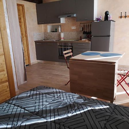 Les Gites De Laures Monblanc Esterno foto