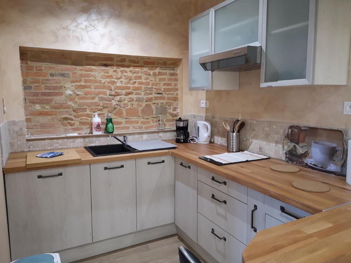Les Gites De Laures Monblanc Esterno foto